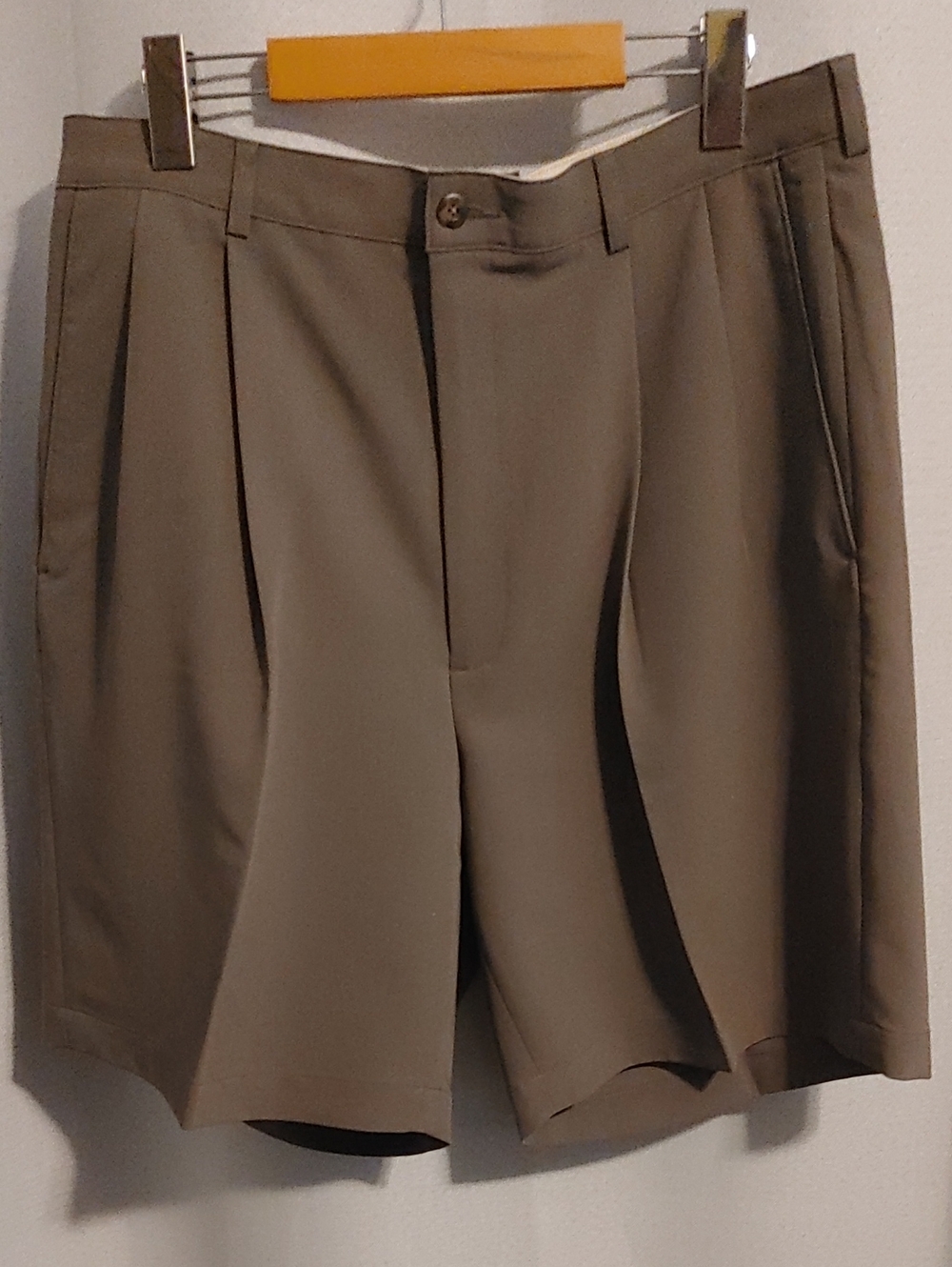 Haggar Men's Gray Pleated Golf Shorts